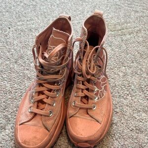 Women’s Converse Run Star Hike